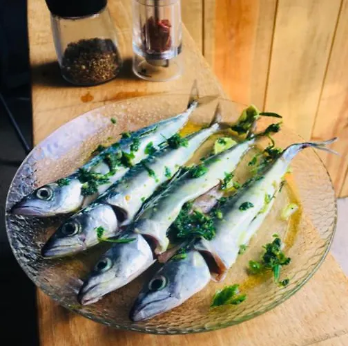 Les Aux Cercins 펜션